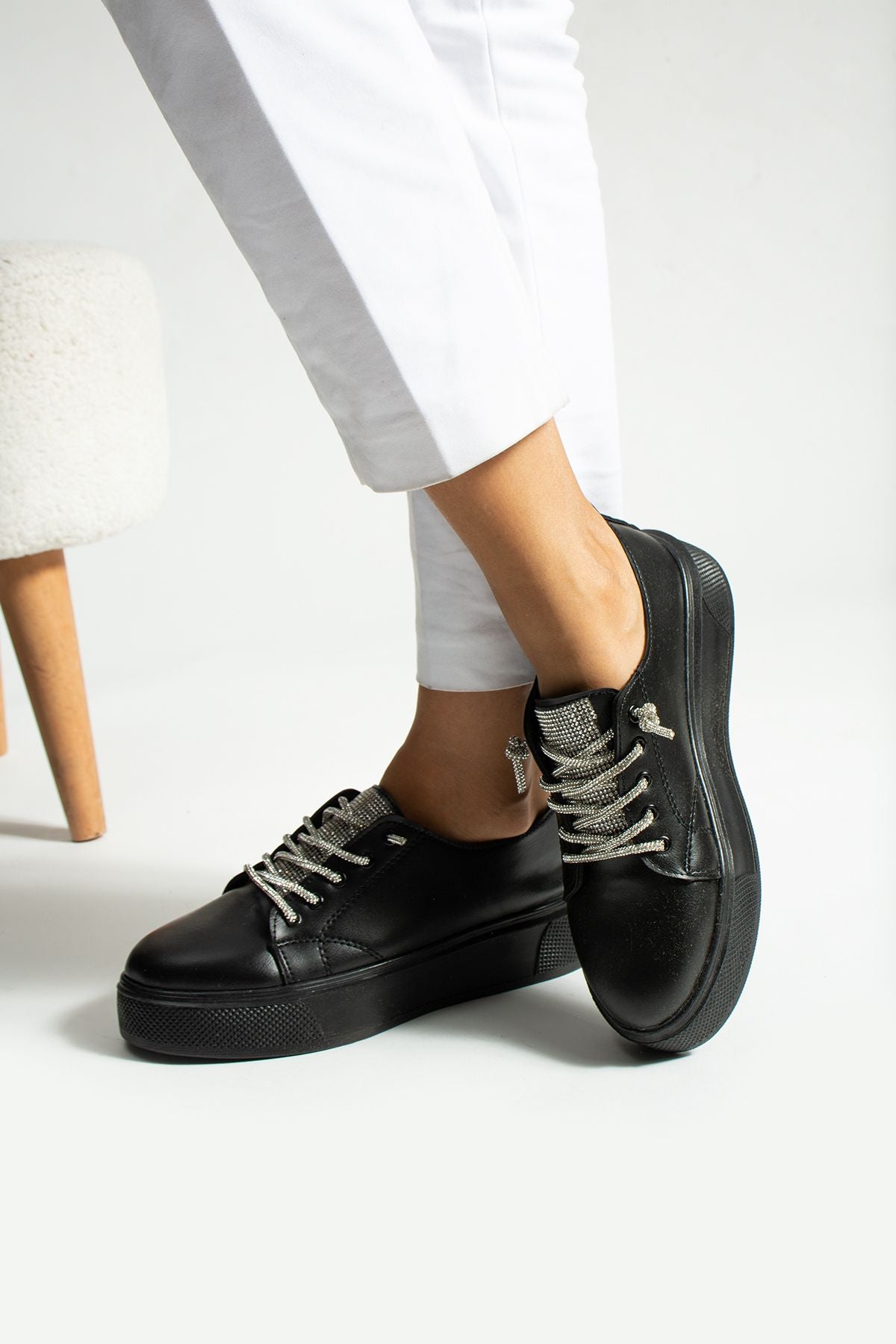 KADIN TAŞ DETAYLI GÜNLÜK SNEAKER AYAKKABI