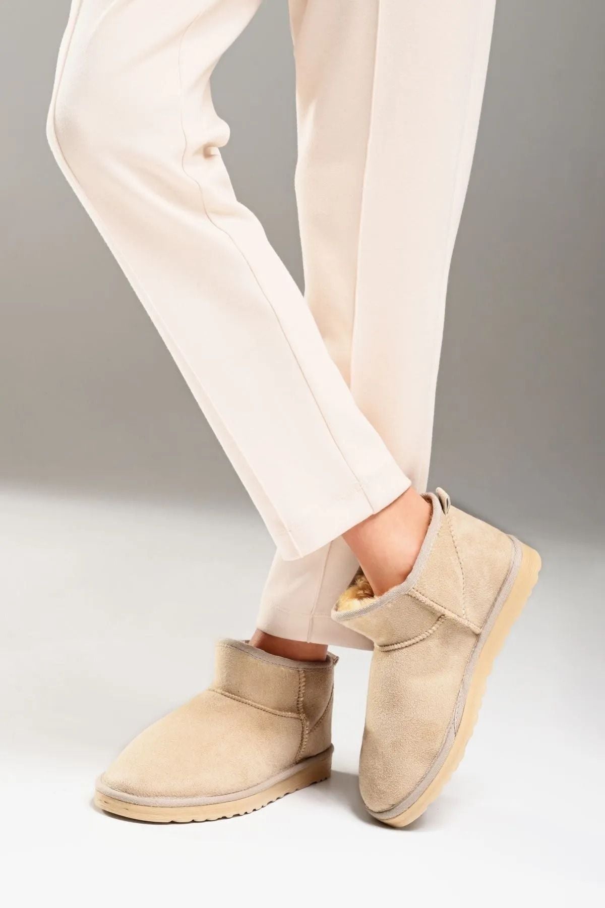 KADIN UGG MODEL SÜET İÇİ TÜYLÜ KIŞLIK BOT