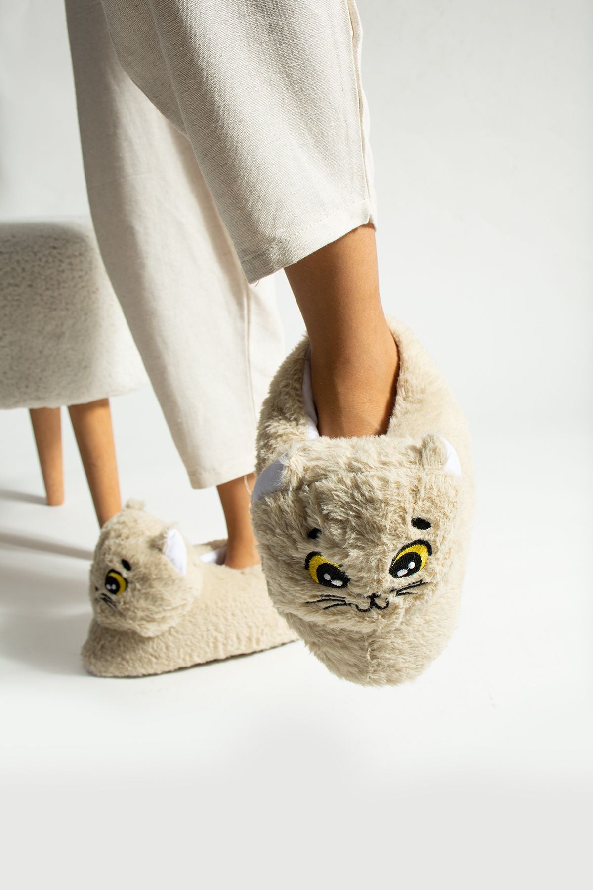 KEDİ FİGÜRLÜ KADIN EV PANDUFU