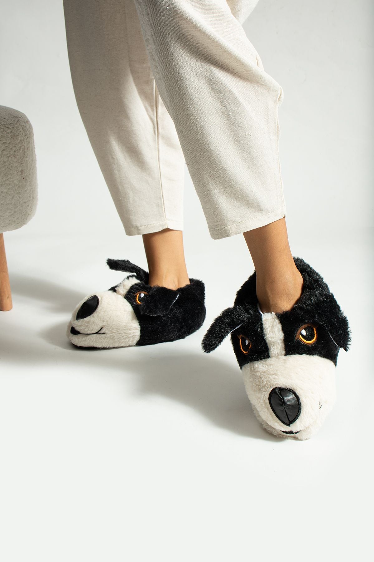 KÖPEK FİGÜRLÜ KADIN EV PANDUFU