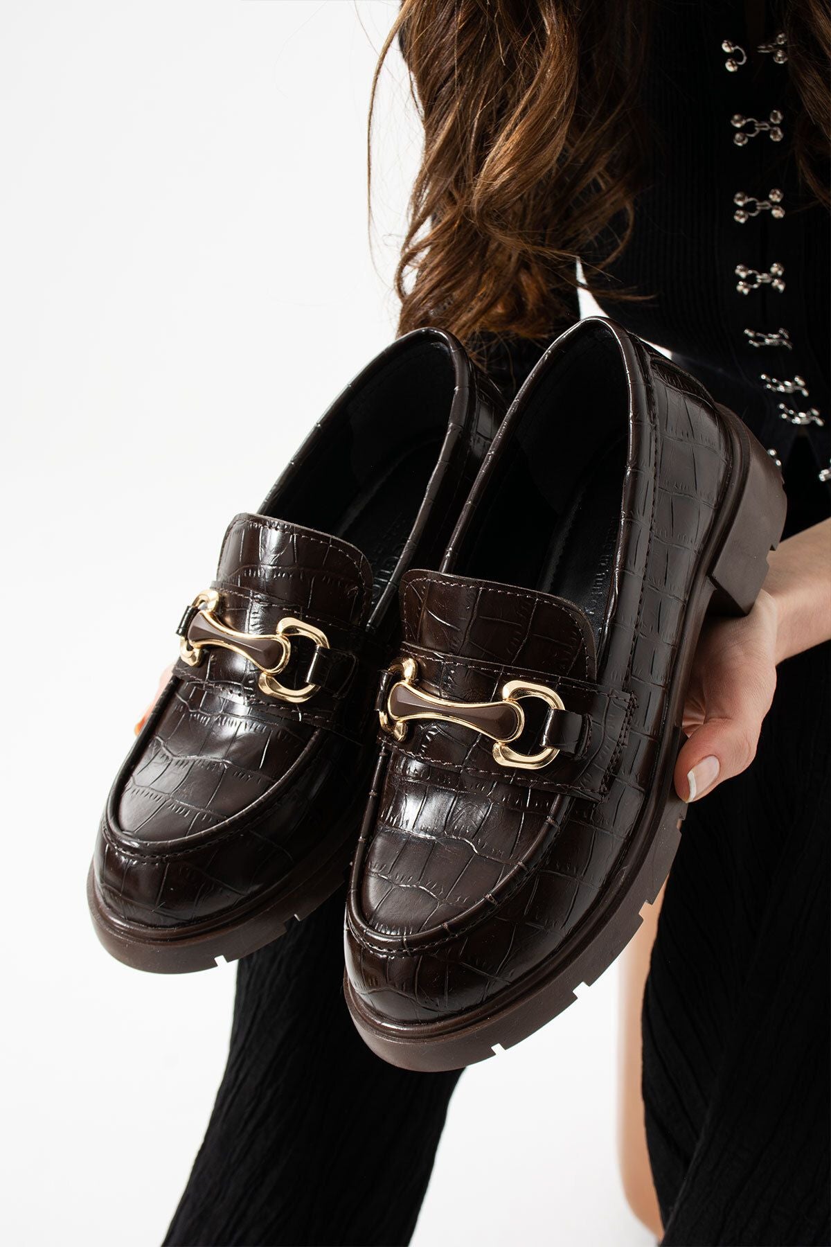 Seram toka aksesuarlı cilt yılan desen günlük kadın loafer