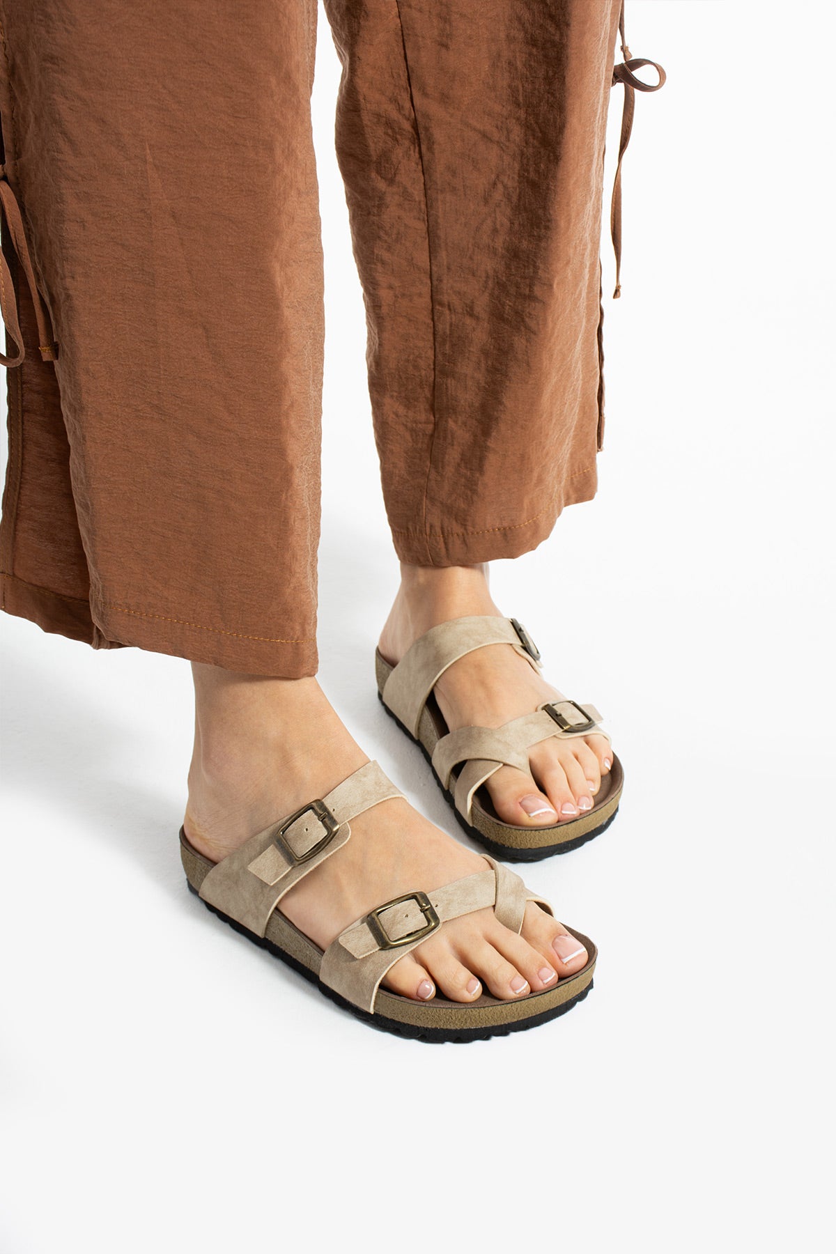 Takora Parmak Arası Kadın Terlik