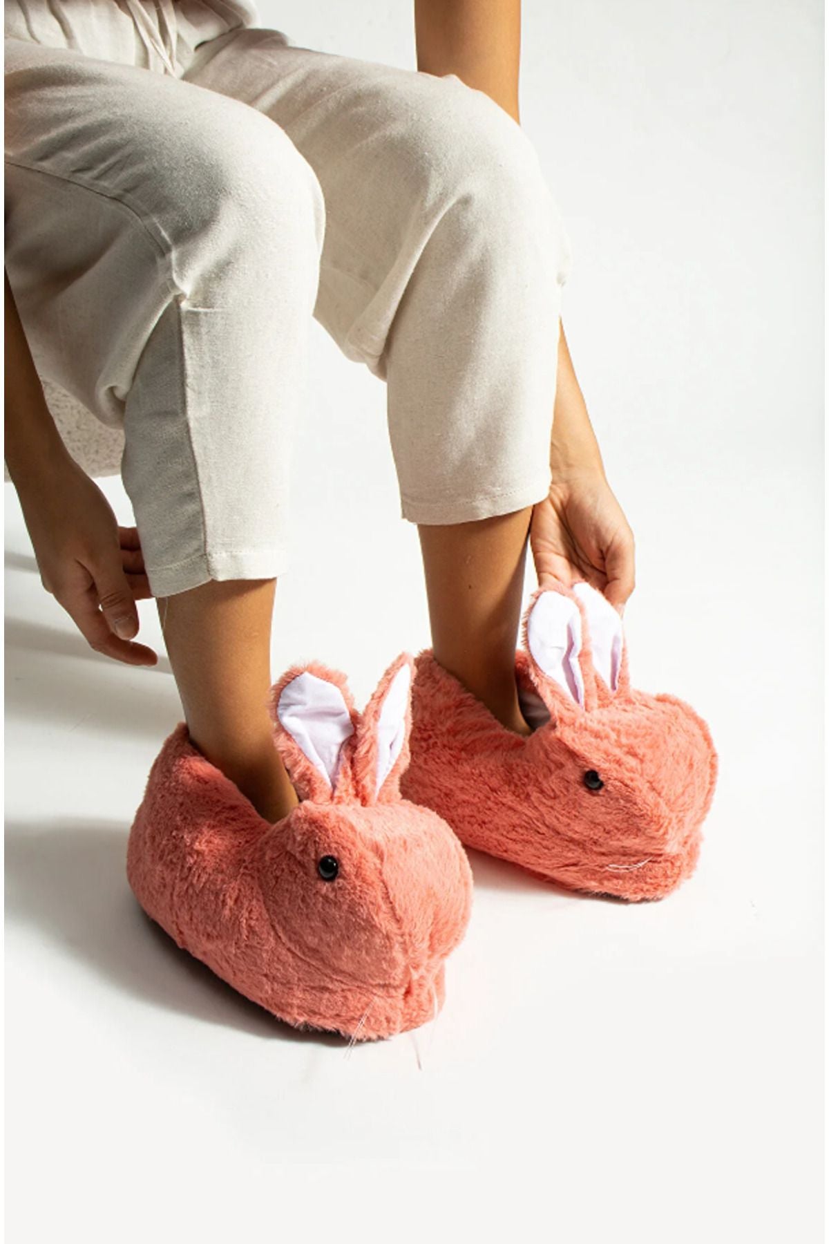 TAVŞAN FİGÜRLÜ KADIN EV PANDUFU SES YAPMAZ TABAN